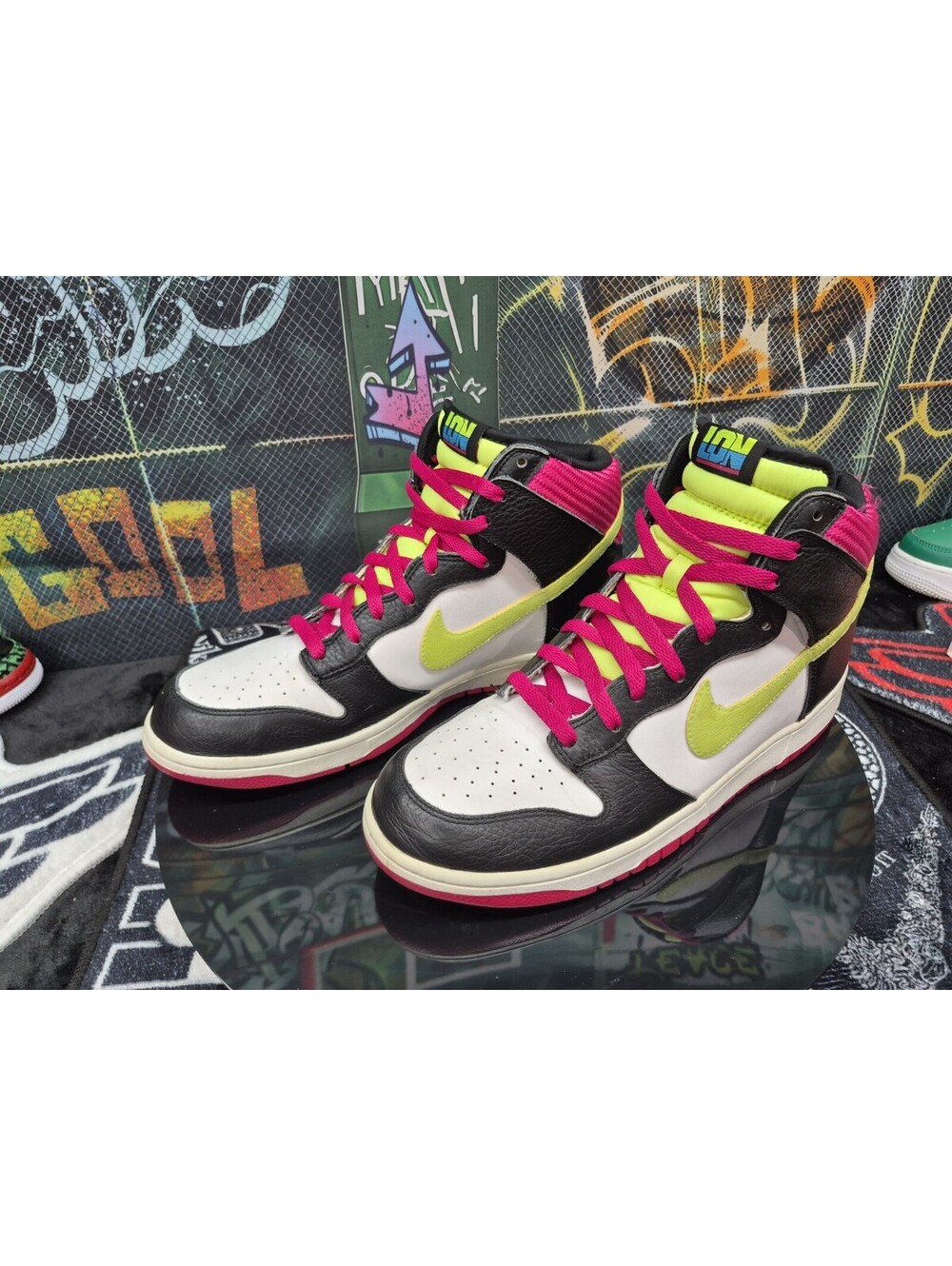 NIKE Dunk High "2012" "London" Fireberry Volt Mens 12M Sneakers 317982-127